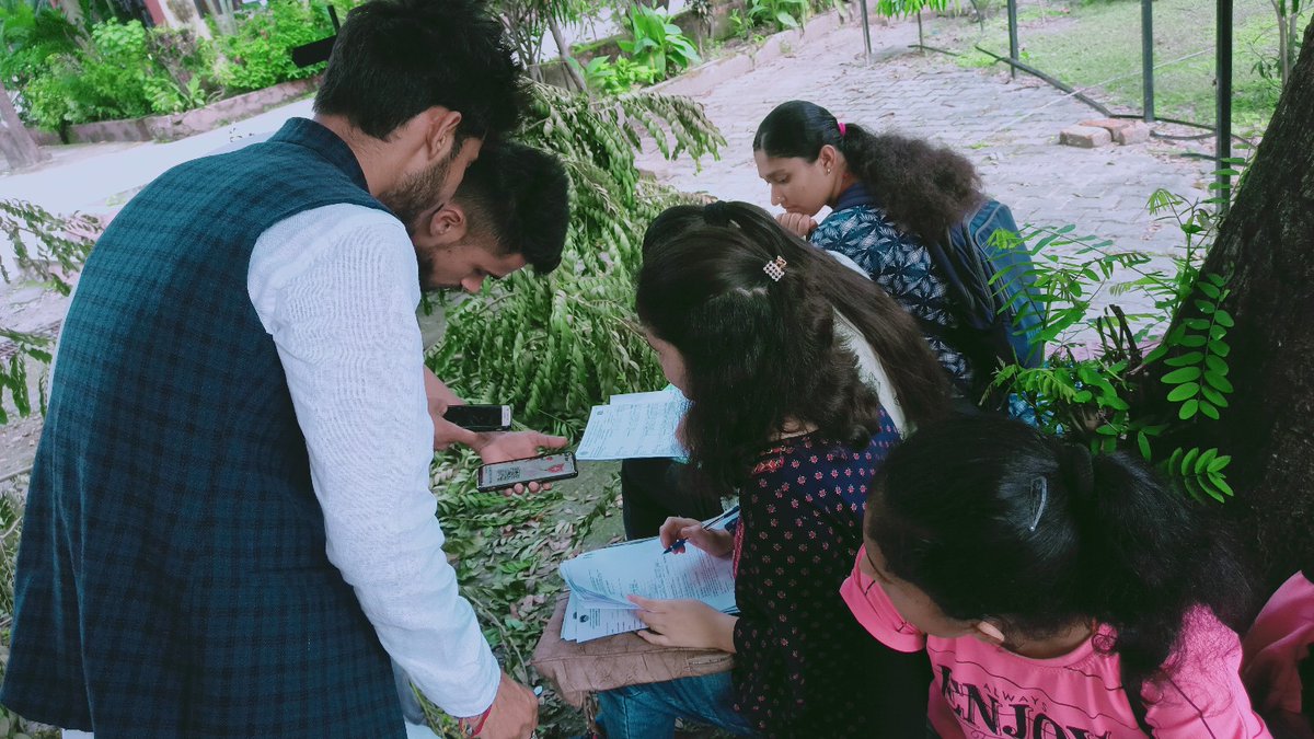 studentforseva's tweet photo. सेवार्थ विद्यार्थी द्वारा सेवा सप्ताह के निमित्त चलाए जा रहे देशव्यापी रक्त दाता डाइरेक्ट्री अभियान में उत्तरांचल प्रांत में सेवार्थ विद्यार्थियों द्वारा रक्तगट पंजीकरण किया जा रहा है 

आइए, हम सभी @students4seva के इस महान कार्य में सहभागी बनकर रक्तदान हेतु संकल्पित हों। https://t.co/6U9y3qROFa