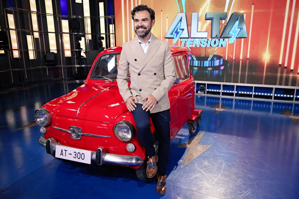 Javi_Palace_TV's tweet photo. ¡Hoy @altatensioncon cumple 300 programas!
Y lo hace con un bote que supera los 500.000 euros 
¡Enhorabuena, compañeros!
#AltaTensión #300AltaTensión #300Programas #Concurso #Mediaset #Cuatro @cuatro @mediasetcom @FenixMediaTv https://t.co/IncuTXrW4t