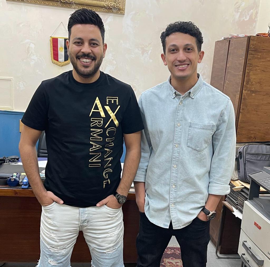 انتظرونا بعد قليل مع صديقى <a href="/AmirHesham/">Amir Hesham - امير هشام</a> وحلقه خاصه جدا من برنامج ديربى على اذاعة القاهره الكبرى 102.2 
منتظرين رسائلكم فى التعليقات لاستعراضها اثناء الحلقه