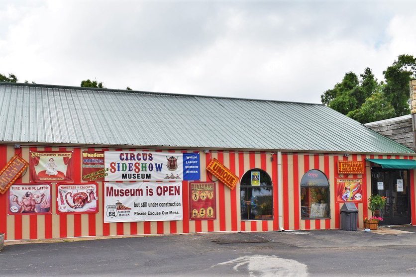 ourboomerblog's tweet photo. Have you ever visited Uranus, Missouri? (Insert punny jokes) This Route 66 stop is a fun place to explore, while stretching your legs during a road trip. @UranusMissouri @VisitMO #uranus #fudgefactory #jokesgalore https://t.co/bevTRhubq6
