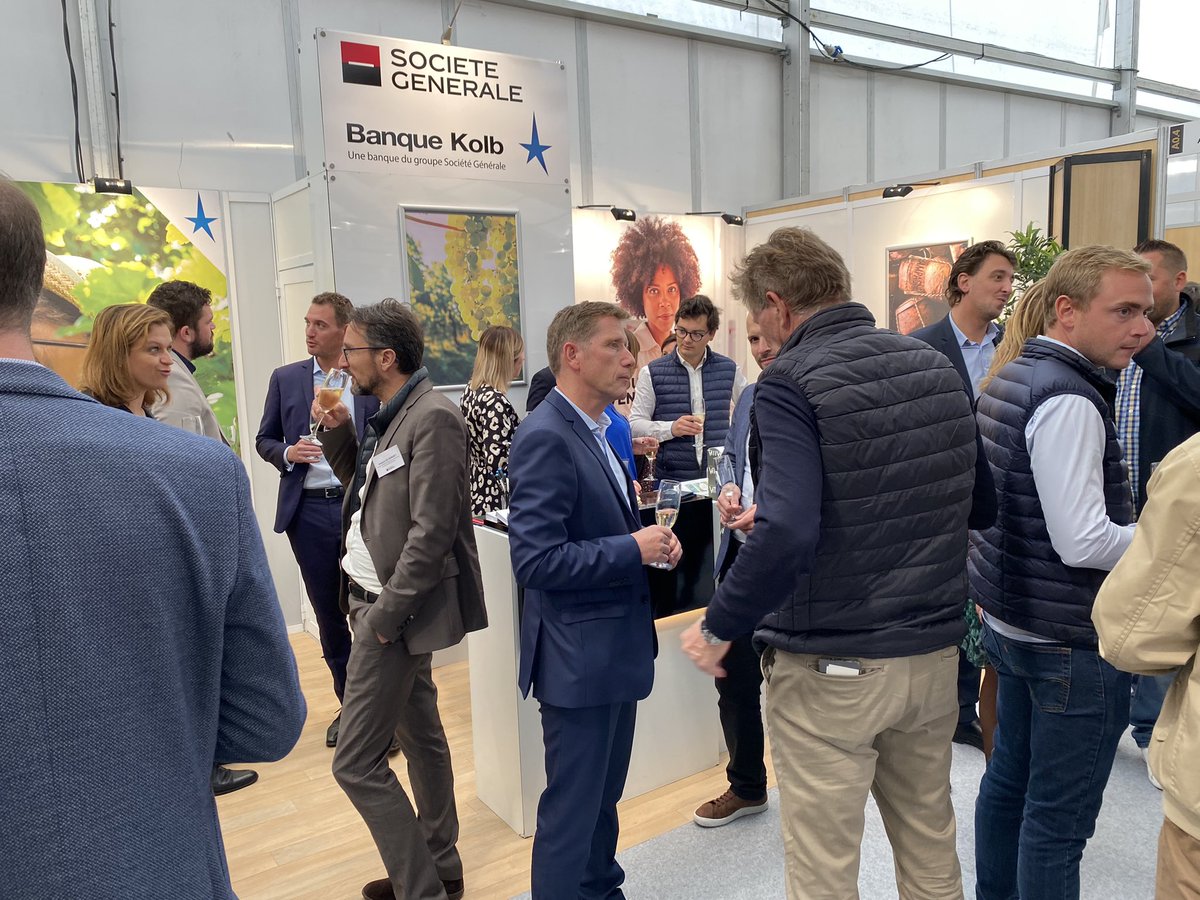 GrimonpontChris's tweet photo. Excellent moment partagé au salon VitiVini d’Epernay avec nos clients et prospects sur notre stand commun, prémisse de la future nouvelle banque !
Merci aux équipes d’Epernay et des Centres Affaires Entreprises de Reims.
#banquekolb #societegenerale
#creditdunord https://t.co/XX7A5BPhiV