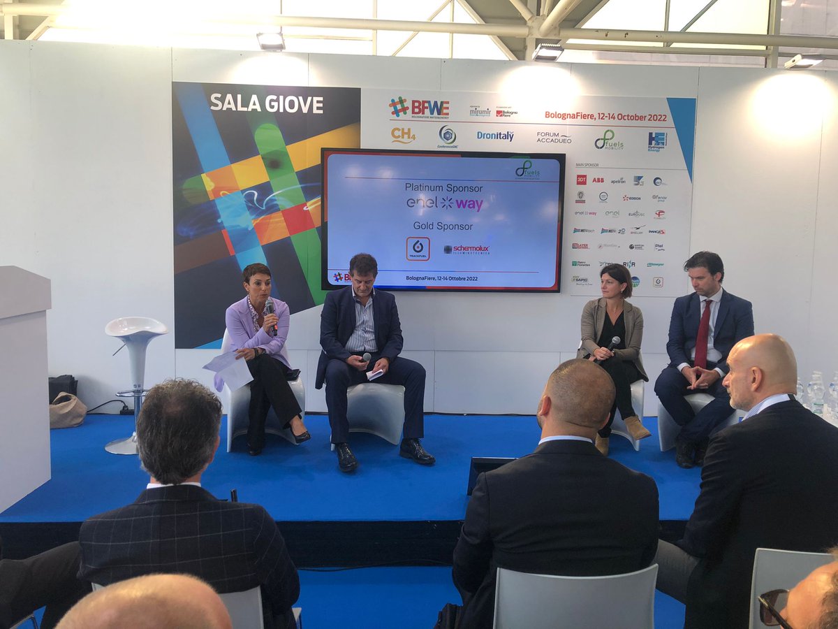 📣News da #FuelsMobility
La digitalizzazione dei pagamenti porta alla completa tracciabilità della transazione e rende più sicuri i punti di rifornimento. Evento promosso da <a href="/unem_it/">unem</a>
Grazie a: #Q8Italia #Tamoil <a href="/eni/">eni</a> <a href="/WorldlineGlobal/">Worldline</a> <a href="/BancomatSpA/">BANCOMAT</a> <a href="/Visa_IT/">Visa Italia</a> #TRACKFUEL