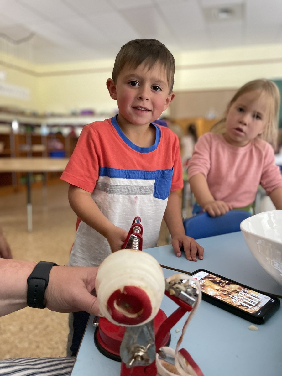 Kinderland with Mrs. Burns & Mrs. Shire tweet media