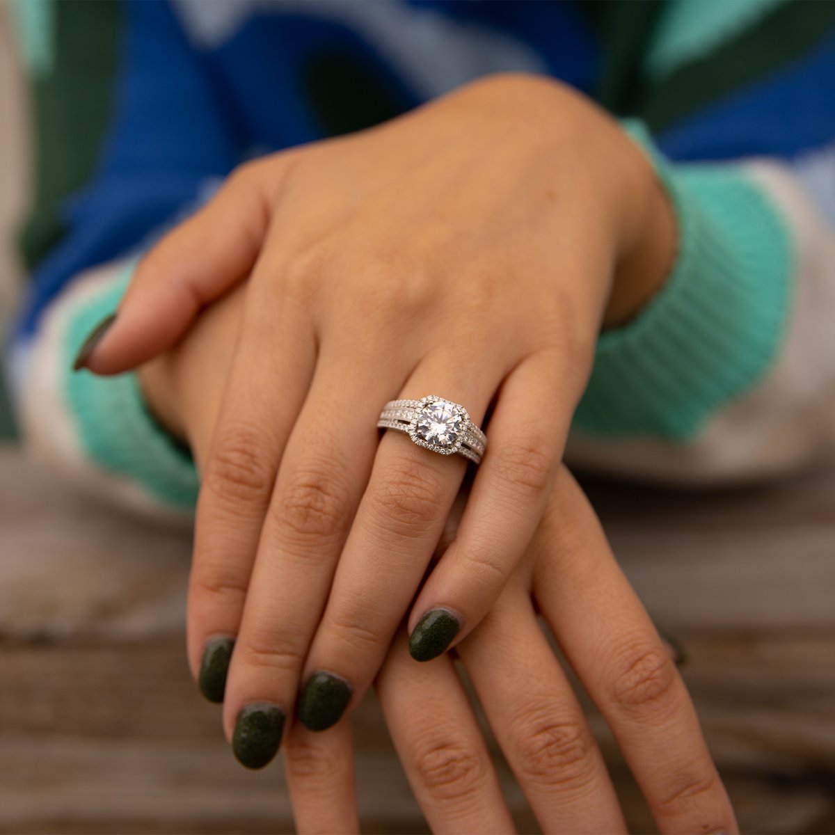 BernieRobbins's tweet photo. Tomorrow marks the start of the 💎 Diamond Sale 💎 Shop up to 50% off GIA diamonds, mountings, wedding bands, and jewelry! Shop the presale now and shop the extended collection in stores only on October 14 and 15th!

Presale Link: https://t.co/5KrZtBOJdV https://t.co/rYb0q04cpW