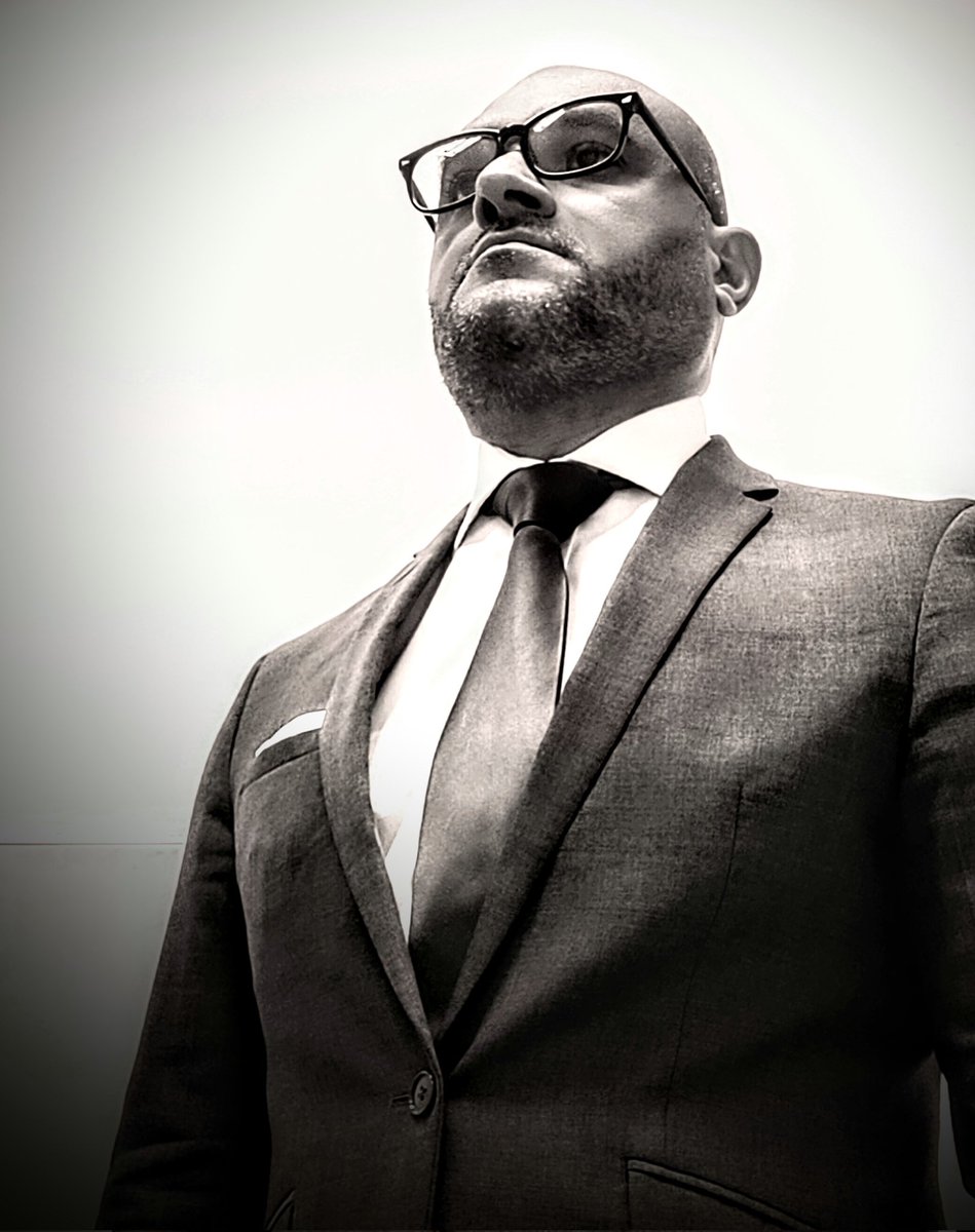 "Dressing well is a form of good manners" - Tom Ford. #Mensfashion #fashion #gentlemanstyle