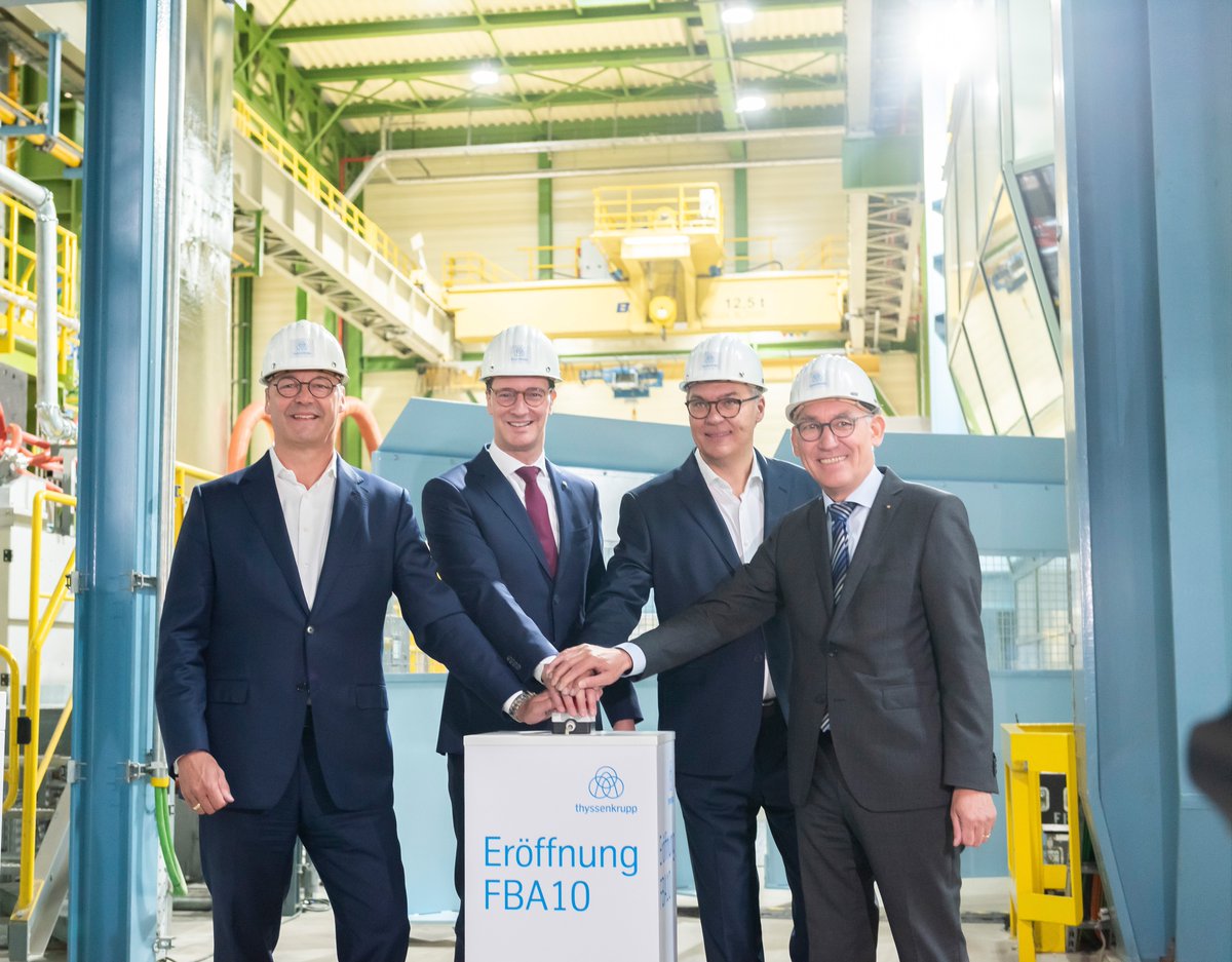 thyssenkrupp_en's tweet photo. High-tech steel from Dortmund: Today, the new hot-dip #galvanizingline FBA10 from #thyssenkrupp Steel was inaugurated by Minister President @HendrikWuest. The plant will produce 600,000 tons of #flatsteel per year and creates over 100 new #jobs: https://t.co/pDJ0Lh8SjF https://t.co/0fXN5t4pxh