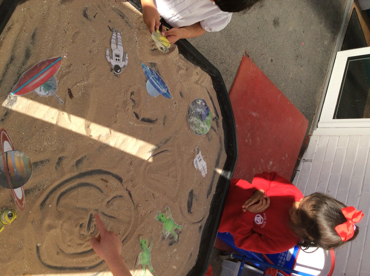 Our Nursery children were mark making this week in the moon sand in their classroom. The used different space resources to inspire them during space week. #LWQM @HolyTrinityGar @Jacsalsmith