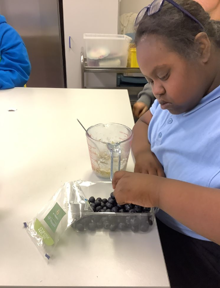 WHS_MissLewis's tweet photo. @WoodlandsHS
 
@CardiffWestern
Cedar had a lovely afternoon making porridge. We measured ingredients, used the microwave and chose our own tasty toppings! 😋🥣🍓 https://t.co/1gOdFRfL7T