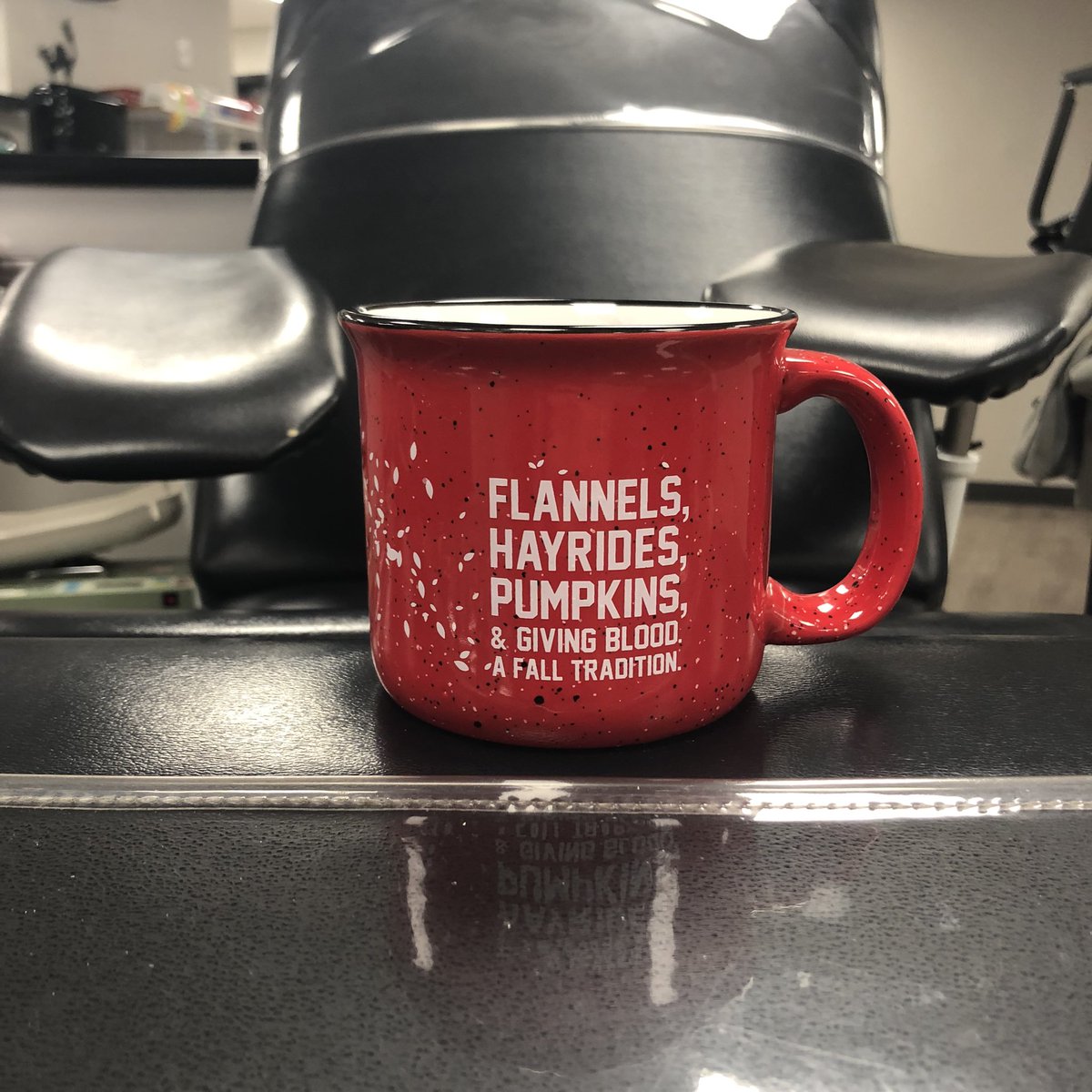 What is wrong with this picture?🤔The cup is cute but the donor chair is empty! Donor turnout is low & we need your help. Donate today to help local patients & receive this fall campfire mug!🏕🔥☕️ We are in critical need of TYPE O NEGATIVE & PLATELETS! Be someone’s hero today!🩸