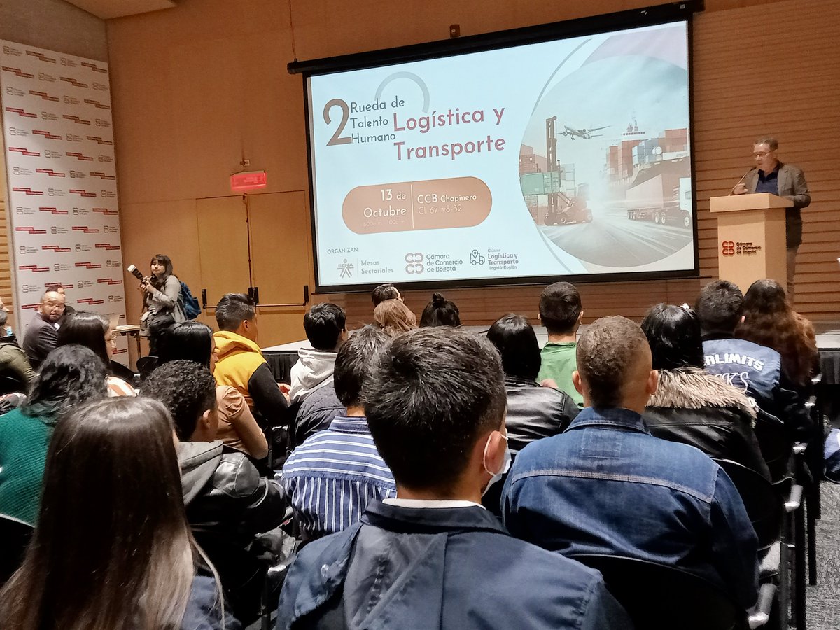 LuisA_JimenezC's tweet image. Hoy en la @camaracomerbog   participando en la &quot;Segunda Rueda de Talento Humano en Logística y Transporte 2022&quot; organizado por la Mesa Sectorial de Logística para propiciar un espacio de apoyo a los procesos de selección y vinculación de personal de este sector #clusterlogistica