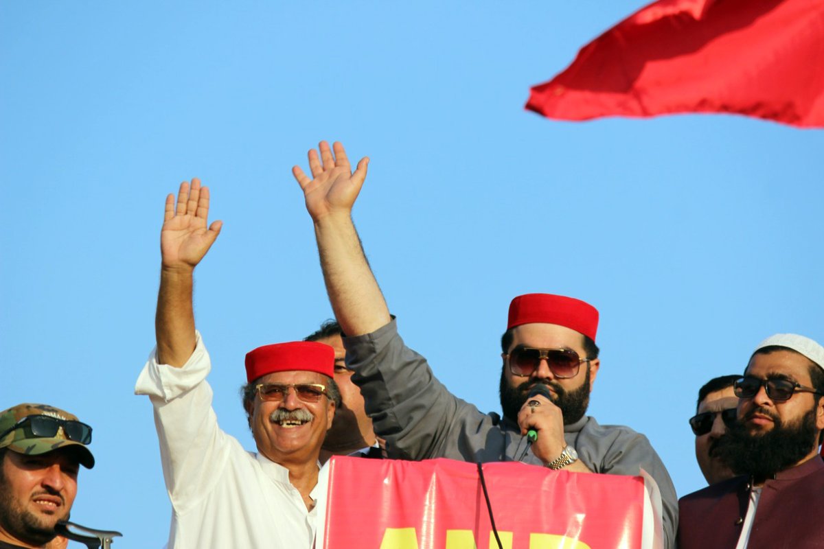 ANPMarkaz's tweet photo. این اے 24 چارسدہ ضمنی انتخاب۔ عوامی نیشنل پارٹی اور اتحادی جماعتوں کا جلسہ عام، صدر عوامی نیشنل پارٹی خیجر پختونخوا ایمل ولی خان خطاب کررہے ہیں۔
#Vote4Laltain | #CharsaddaANPKa https://t.co/VTSiv7d0N2