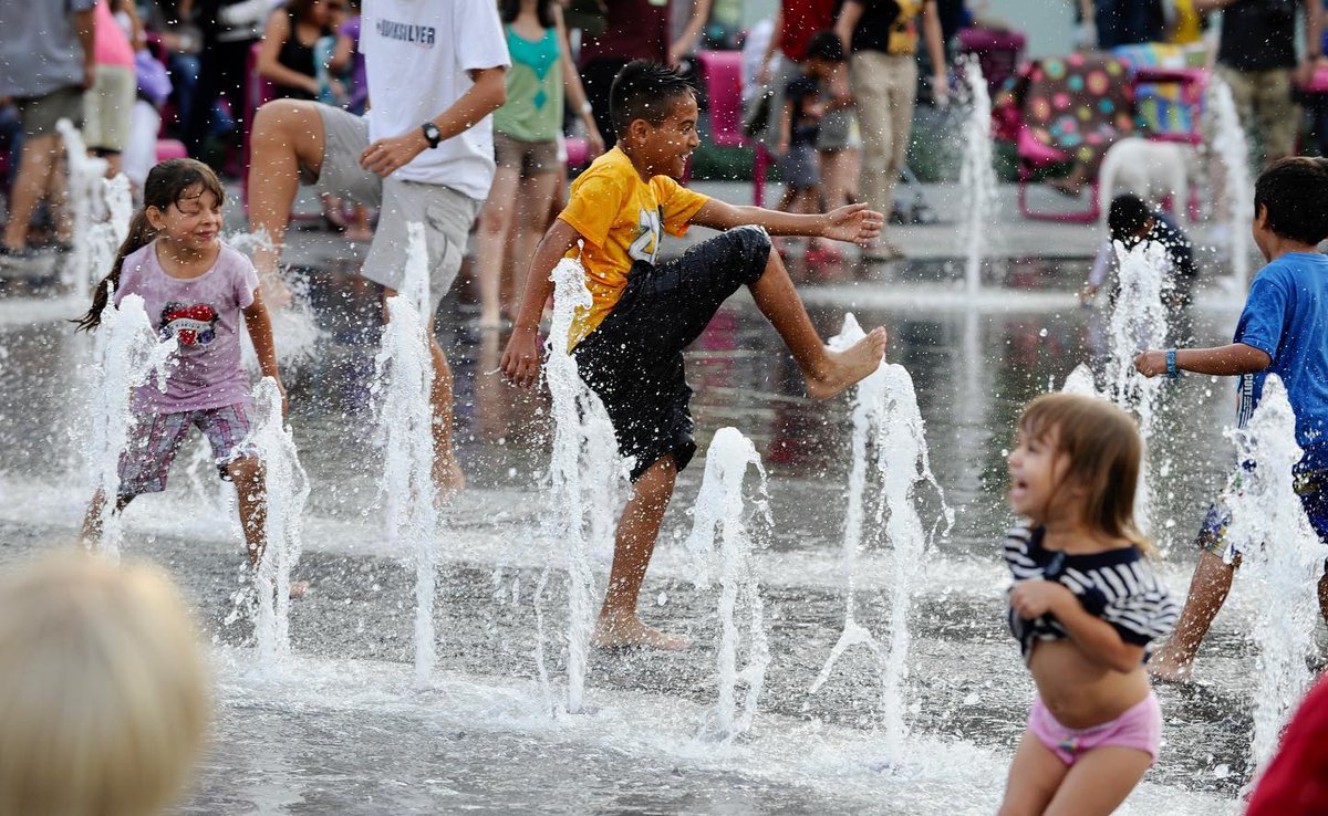 Our Urban Park Roundtable in Los Angeles starts today! Julia Diamond, Executive Director of co-host <a href="/GrandPark_LA/">Gloria Molina Grand Park LA</a> shares with Institute Scholar in Residence <a href="/JohnSurico/">John Surico</a> how LA's diversity will be celebrated during the Roundtable: centralparknyc.org/institute/urba…