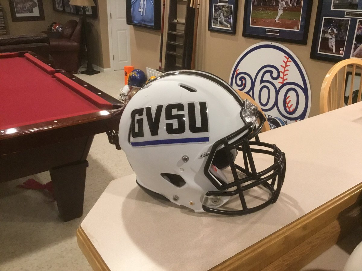 JerryQuickel's tweet photo. Great @D2Football match up this weekend! #1 @FerrisFootball vs. #2 @gvsufootball! Who do you have? @d2kferg @D2Chuck https://t.co/TKMZsiGUoZ