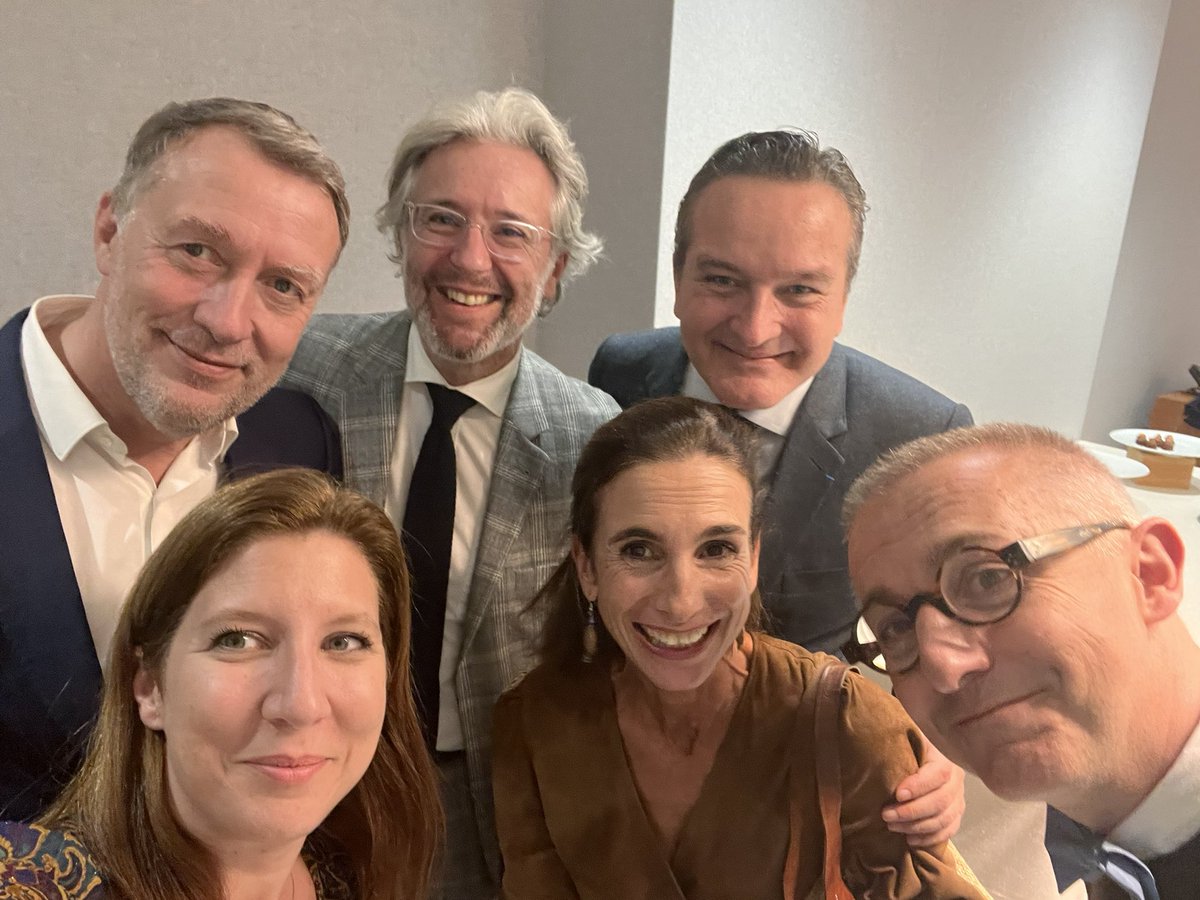 Helena Christidis (@hchristidis) on Twitter photo Les candidatsCO étaient conviés au lancement de campagne de <a href="/carbondeseze/">Carbon de Seze</a> et Benjamine Fiedler
Merci pour leur accueil!
<a href="/AntoineLafon16/">Antoine Lafon</a> <a href="/NejmaLabidi/">Nejma Labidi</a> <a href="/NathalieSchmel1/">Nathalie Schmelck</a> <a href="/AmaurySonet/">Amaury Sonet</a> <a href="/Mercinier/">Mercinier&Pantalacci</a> <a href="/CabinetBibal/">Cabinet Bibal</a>
Heureuse d’avoir pu voir mon mentor <a href="/ForsterLef/">Forster Leon lef</a> 🫶🏻
#MCO2023 Les candidatsCO étaient conviés au lancement de campagne de <a href="/carbondeseze/">Carbon de Seze</a> et Benjamine Fiedler
Merci pour leur accueil!
<a href="/AntoineLafon16/">Antoine Lafon</a> <a href="/NejmaLabidi/">Nejma Labidi</a> <a href="/NathalieSchmel1/">Nathalie Schmelck</a> <a href="/AmaurySonet/">Amaury Sonet</a> <a href="/Mercinier/">Mercinier&Pantalacci</a> <a href="/CabinetBibal/">Cabinet Bibal</a>
Heureuse d’avoir pu voir mon mentor <a href="/ForsterLef/">Forster Leon lef</a> 🫶🏻
#MCO2023