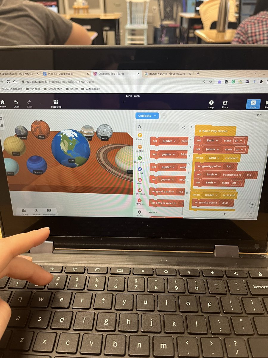 SarahBecker84's tweet photo. Bringing engineering and space into my classroom thanks to a grant from the Canadian Space Agency through Western Engineering Outreach @westernuEng. These students learned more about #coding through a “See How We Fall: Gravity Simulation” workshop. @HolyNameofMary https://t.co/vauzBH6Bma