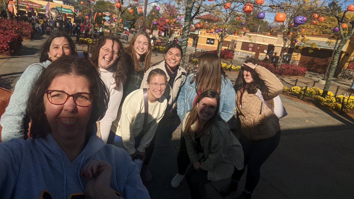 osugcgp24's tweet photo. Cohort zoo trip! #TooMuchSun #Whoops #ExploringColumbus https://t.co/OmLEHcd7le