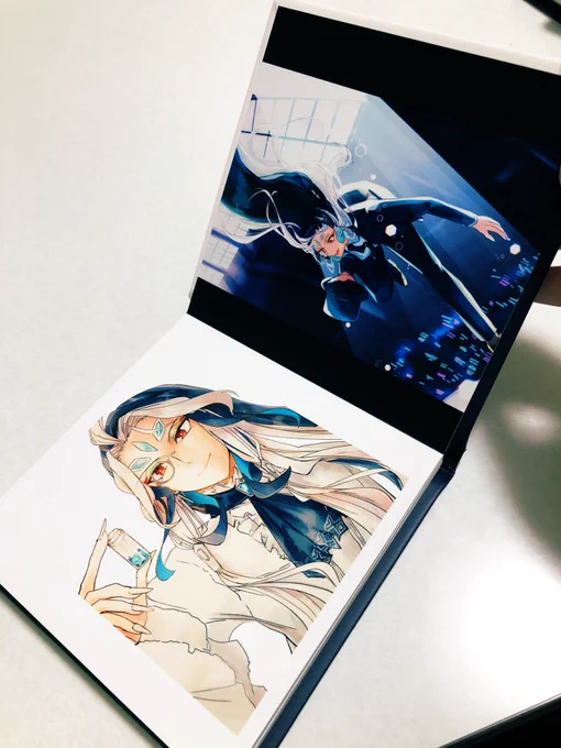 fgo始皇帝イラスト詰めた自分用の薄…くない本ができました……絵本的なハードカバーでページ数少ないけど、本としてちゃんとしてる……青が綺麗に出てて、これあとでちゃんと印刷所さんご紹介したいです 
