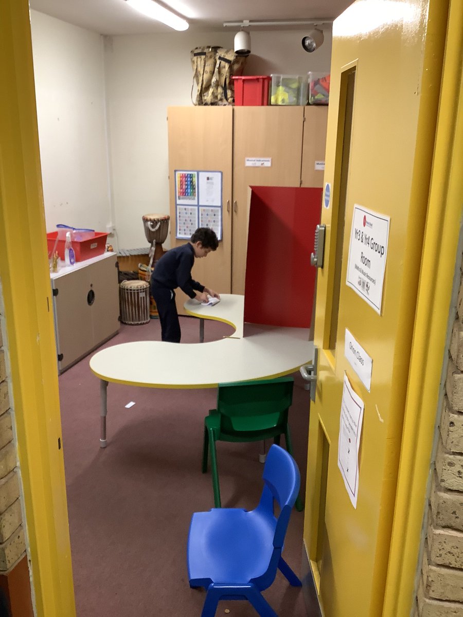 HalleyYear4's tweet photo. Our communication team election has started. #voting #ballot #communicationteam https://t.co/CVC6uXaQah