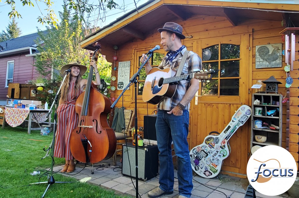 A fantastic sample of Saturday night's artist Scott Cook w Pamela Mae on bass and more vocals. Cause you can ALWAYS have more vocals! Tickets and info at focusmusic.org - Live webcast also available! youtube.com/watch?v=TthN-9…