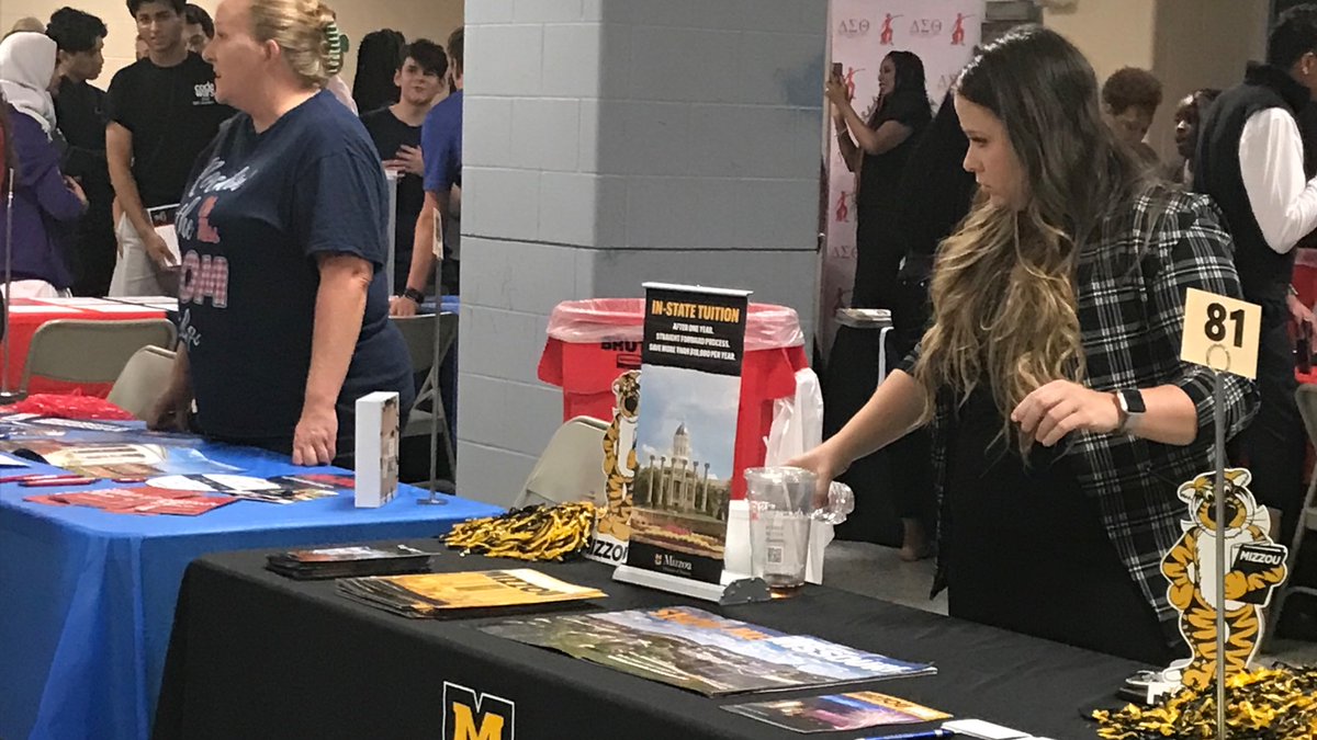 CHS4COLLEGE's tweet photo. Another successful FBISD college fair! https://t.co/16nx9Gs00T