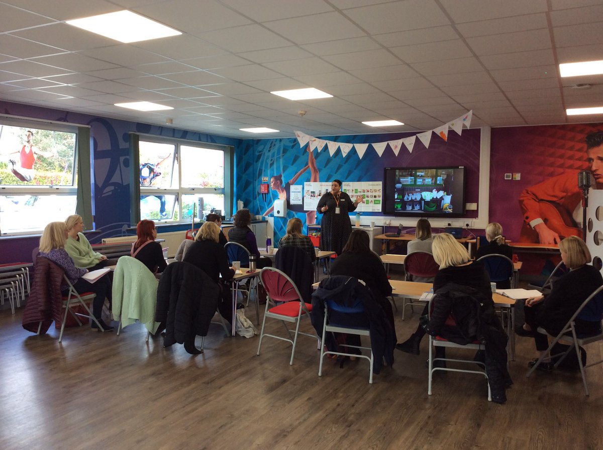 We really enjoyed ‘Effective Outdoor Learning’ and the importance of ‘mind and muscles’ in the outdoors. Thank you <a href="/LlewellaEEx/">Llewella Ivins</a> <a href="/EarlyExcellence/">Early Excellence</a> #eyfs #outdoorlearning