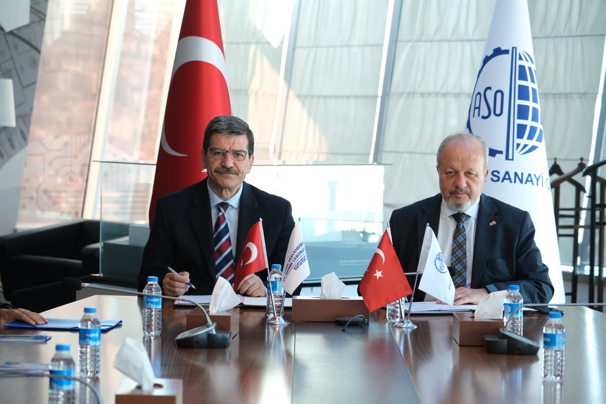 TarlaNatLab's tweet photo. TARLA ve Ankara Sanayi Odası arasında işbirliği protokolü TARLA Yönetim Kurulu Başkanı Prof. Dr. Hasan Öztürk ve ASO Başkanı Sayın M. Nurettin Özdebir tarafından imzaland��. https://t.co/YvYVL9oVM1