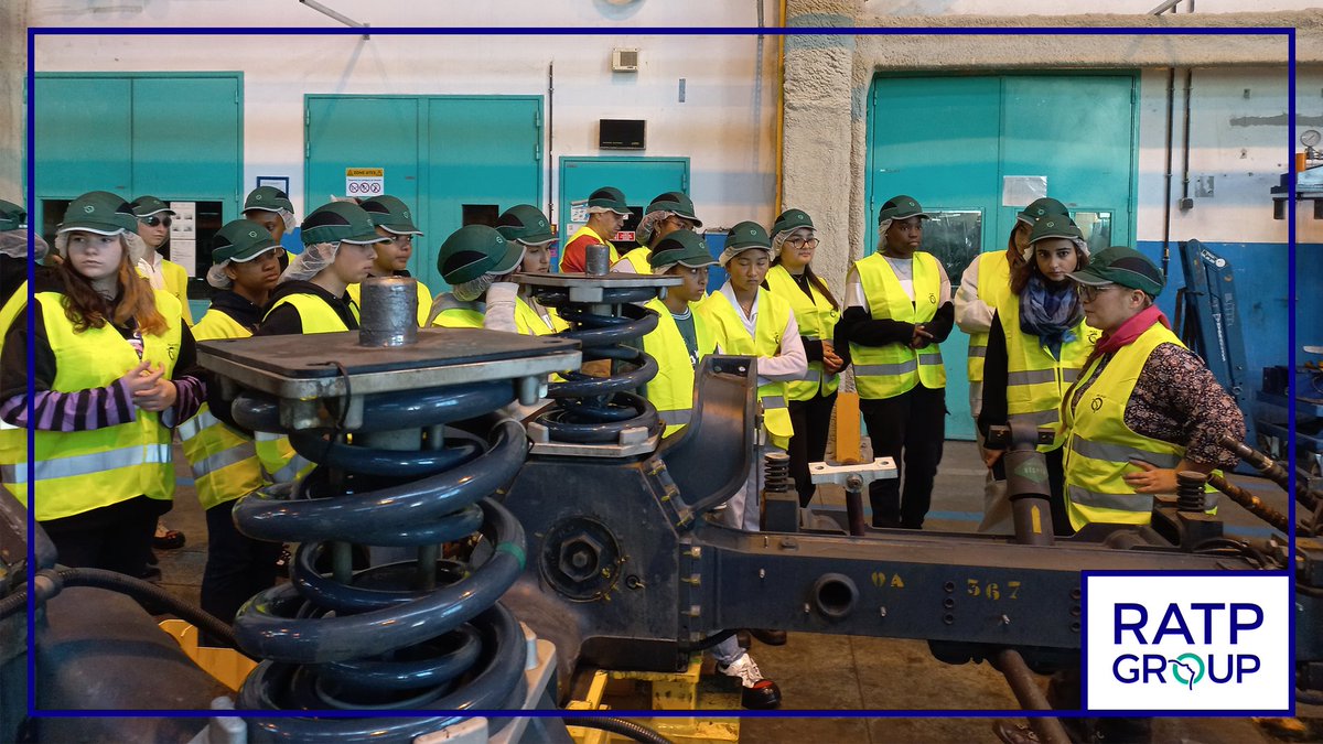 RATPgroup's tweet photo. [#SmartCityWeek] #RATPGroup a participé à la Smart City Week @Ellesbougent : des collégiennes/lycéennes ont visité les coulisses de la #ligne14, du réseau @BibusBrest #RATPDev, de l’atelier de #maintenance tramway d’Issy-les-Moulineaux et des cars interurbains/scolaires de Reims. https://t.co/HbS0rOpDxN
