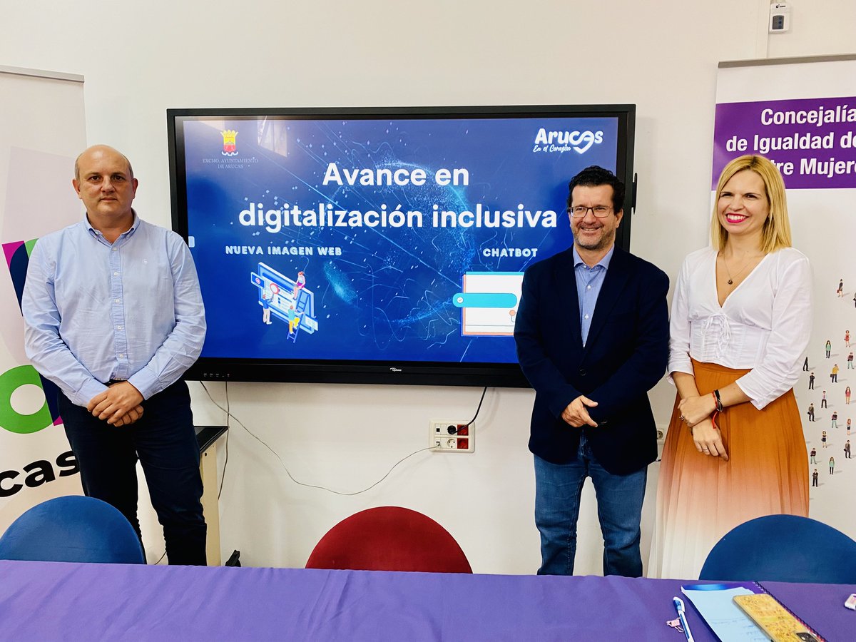 espaitec's tweet photo. 🗣️@SemanticBots, firma de la #FamiliaEspaitec y spin-off de la @UJIuniversitat, ha desarrollado en la web del Ayuntamiento de #Arucas un asistente virtual inclusivo, en su proceso de transformación digital.

👉+INFO: https://t.co/KufcpJ9p16

#SomUJI #LosParquesAportan #SmartCity https://t.co/pOPvfXgYAf