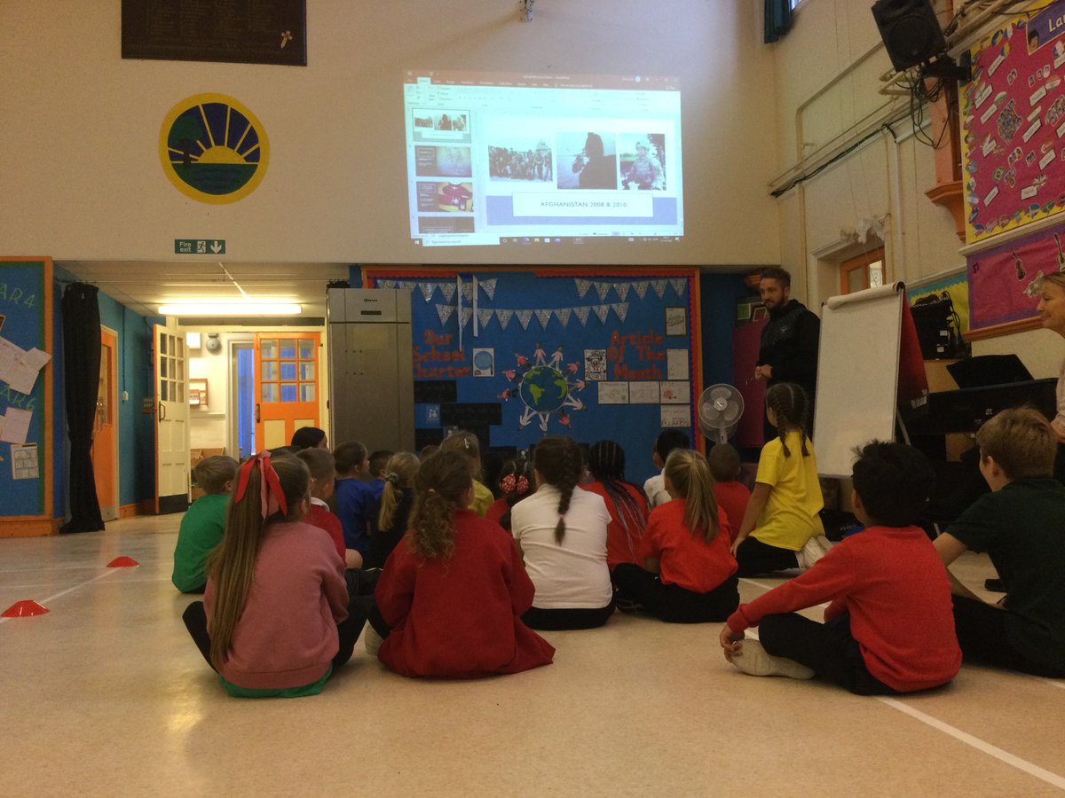 BethTay43500245's tweet image. Year 3 worked with Luke from Airborne fitness. 
He talked about his story and what he does for work. The children loved the fitness activities! #Apprenticeshipprogramme