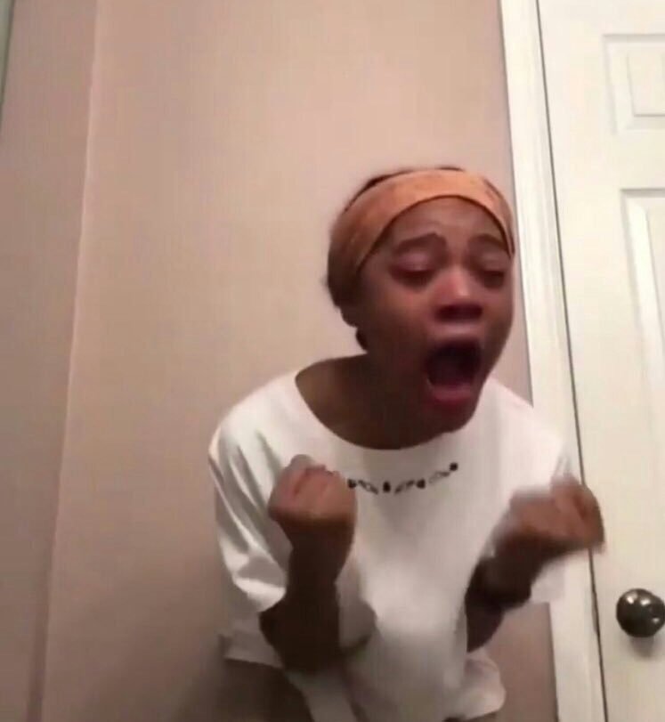 inspacewithcoco's tweet photo. am I the only one who just got that notification for teos from spotify 😭 my heart dropped so fastttt https://t.co/6B4oXNeDNH