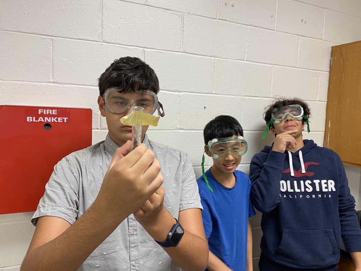 MarlboroHSinNJ's tweet photo. Lab day with Ms. Dee’s Bio students! #theregional https://t.co/mOHy9JQycZ