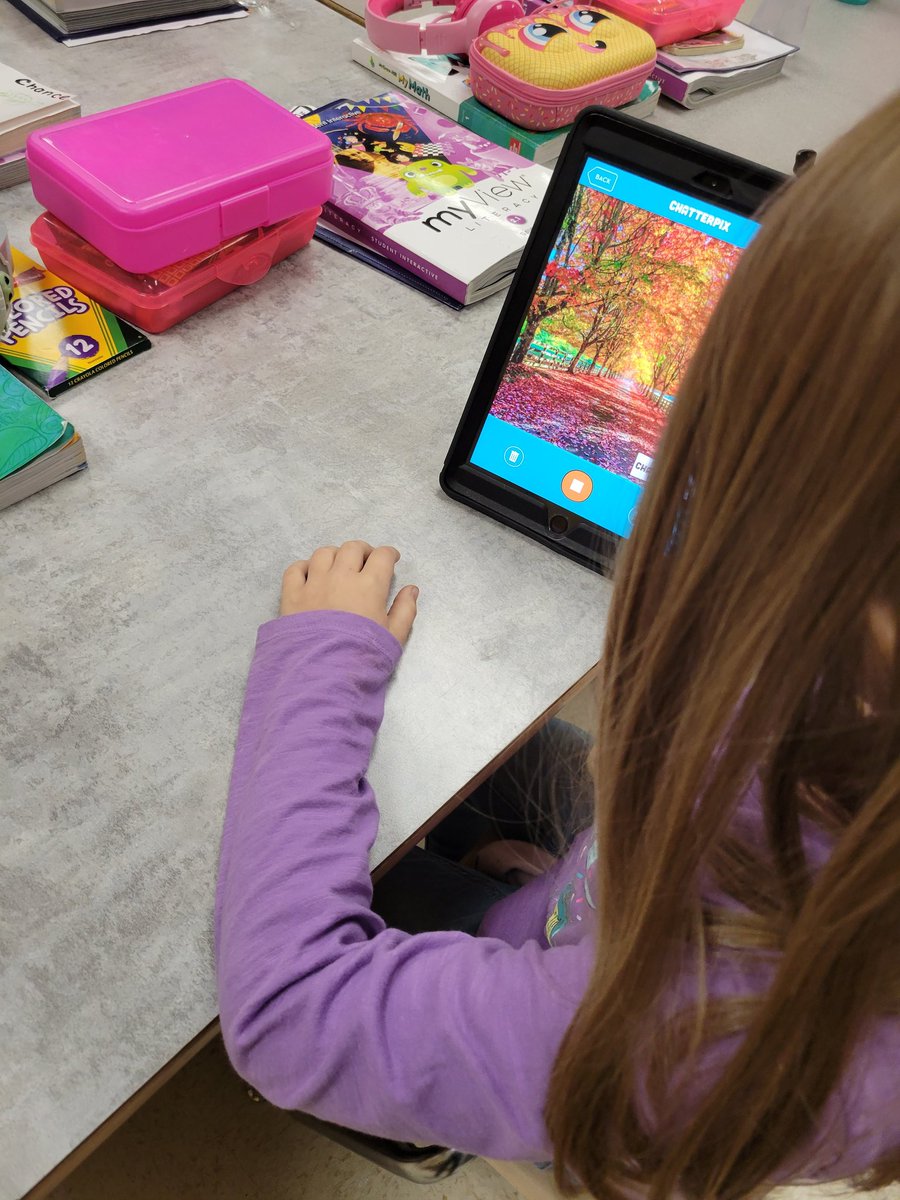 melthornhill's tweet image. 2nd graders at Elk Center Elem. using @ChatterPixIt to tell facts about Fall. #kcslearning2020