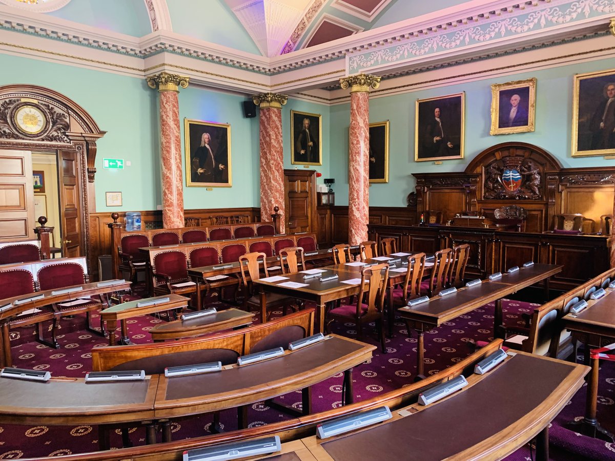 It's a <a href="/bathnes/">B&NES Council</a> Full Council meeting tonight. On the agenda:

🚌 Bus cuts from <a href="/WestofEnglandCA/">West of England Mayoral Combined Authority</a> 
💰 Local government pay
💡 Nuclear energy

Watch here from 6.30pm 👉 bit.ly/3EEdhZX