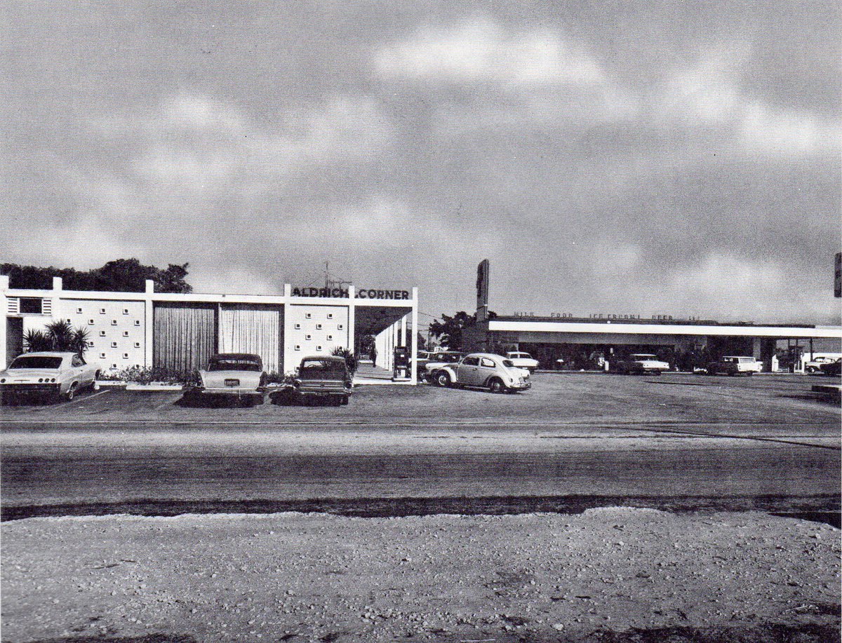 BocaHistory's tweet photo. Happy #AlmostFriday! Can anyone guess the location of this building? The picture was taken in 1967 and it was built by one of our favorite Mid Century Modern Architects, Howard McCall.
#ThursdayThoughts #ThrowbackThursday #makinghistoryboca #TheSchmidtMuseum #BocaHistory50th https://t.co/cyM5cwoTsB