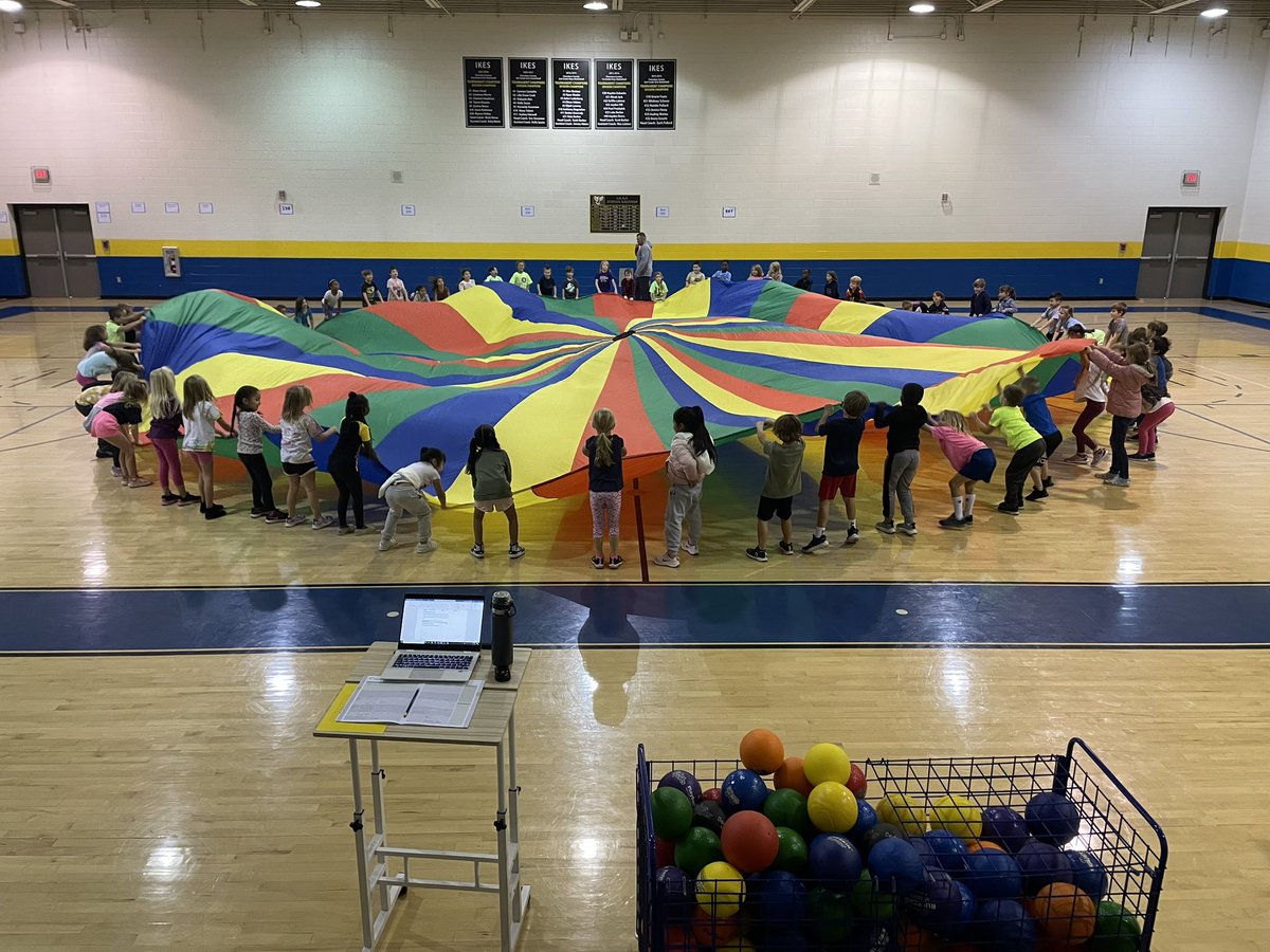 Parachute week at IKES.  Love how students have to work together to manipulate the big parachute.  @ITSCCSD @CcsdCares @CherokeeSchools #IKESKINDNESSCOUNTS #CCSDCONNECTED23
#IKESmsEDU