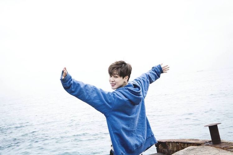 LQVE__Lang's tweet photo. Jimin Happy Birthday💜💜

#HappyJiminDay https://t.co/UNbmnWAx5Z