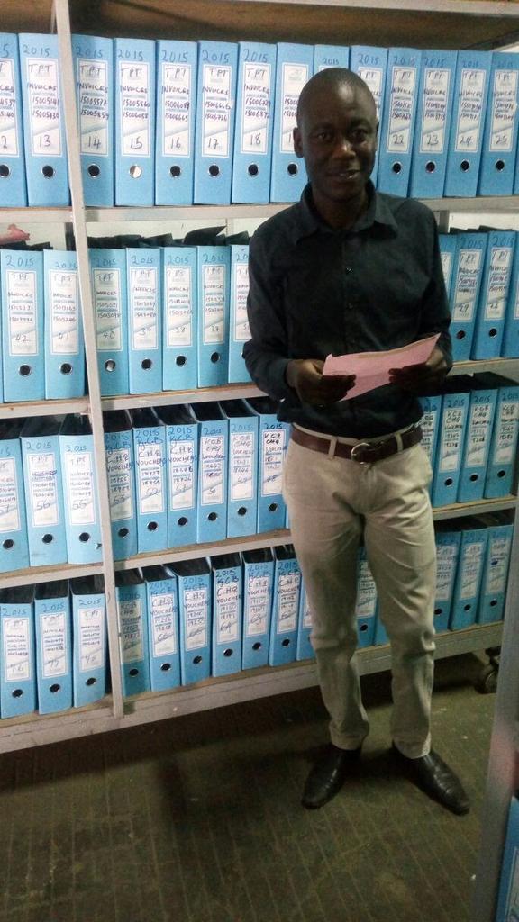 AdiemaBryan's tweet photo. throwback 2016,im glad to have been of service @SiginonG and also glad for the opportunity offered to serve,I served as a tyre fitter then as a files clerk at the Mombasa transport yard.#Winningway https://t.co/ItmSd7AtCb
