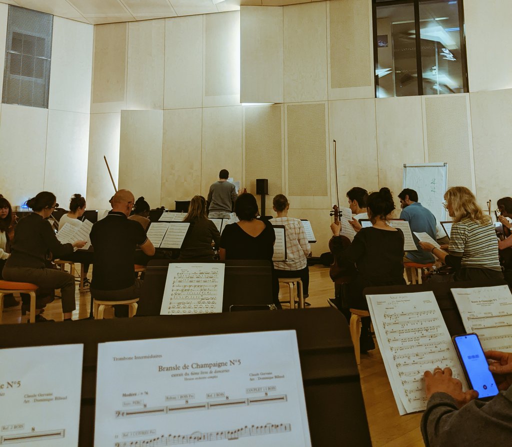 2ème repet 📎🎺🎻2ème morceau 🎼🎶, 2ème challenge/réussite 💪 #orchestresymphonique #philarmonie #amateur 
la semaine prochaine rencontre de la cheffe d'orchestre 🤗