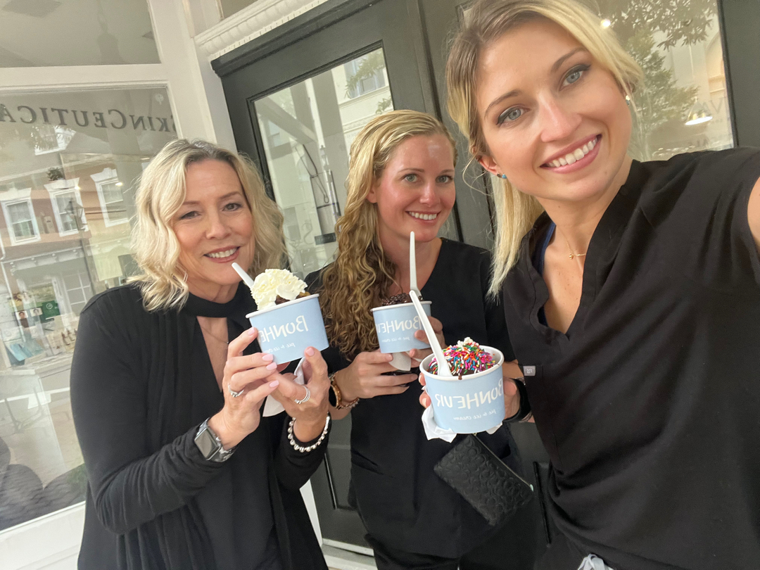 Sullivan1K's tweet photo. Support your local business!

Stop into Bonheur for a sweet treat after your treatments!

Love our town

#medspa #sullivansurgeryandspa #icecream #sweettreat #bonheur #treatyoself https://t.co/hygN7qRjxY
