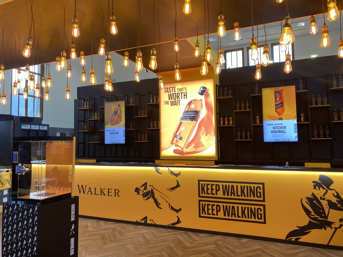 VerveLiveAgency's tweet photo. Johnnie Walker Cocktail Bar at the @barconventber this week. Verve designed and created the area showcasing Johnnie Walker as a key leader in the whiskey industry. Guests could also try a bespoke JW cocktail curated by world-class bartenders 🍹

#BarConventBerlin #BCB2022 https://t.co/cErA54IKr8