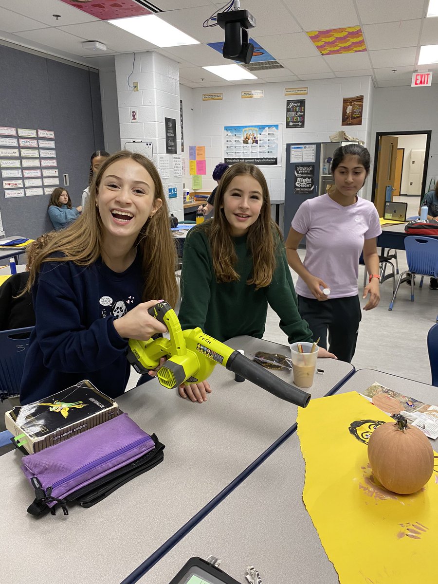 Ross Mandel tweet media