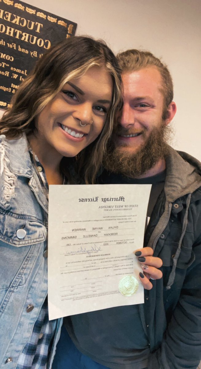 BlondeBomshell_'s tweet photo. Yallllllll we're getting married in TWO DAYS 😍 https://t.co/DQ3Li9mbJV