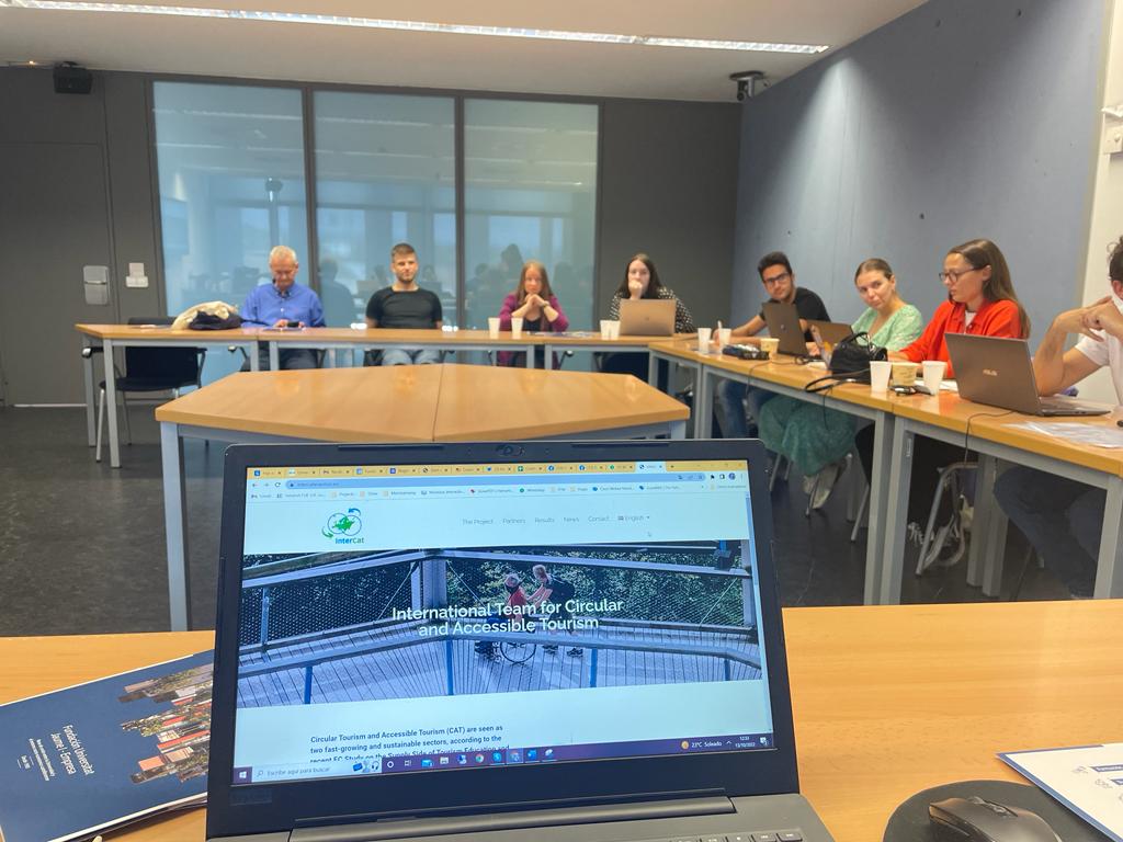 InterCatProject's tweet photo. Great meeting and final conference of the project in Spain! 🇪🇸🇪🇺 Thank you to all the consortium for your work and to the attendees for your interest, we have all make this conference a success 👏

Check all about the results on the project website: https://t.co/GYsCacKZCq https://t.co/T1Ojz9Y2Pr