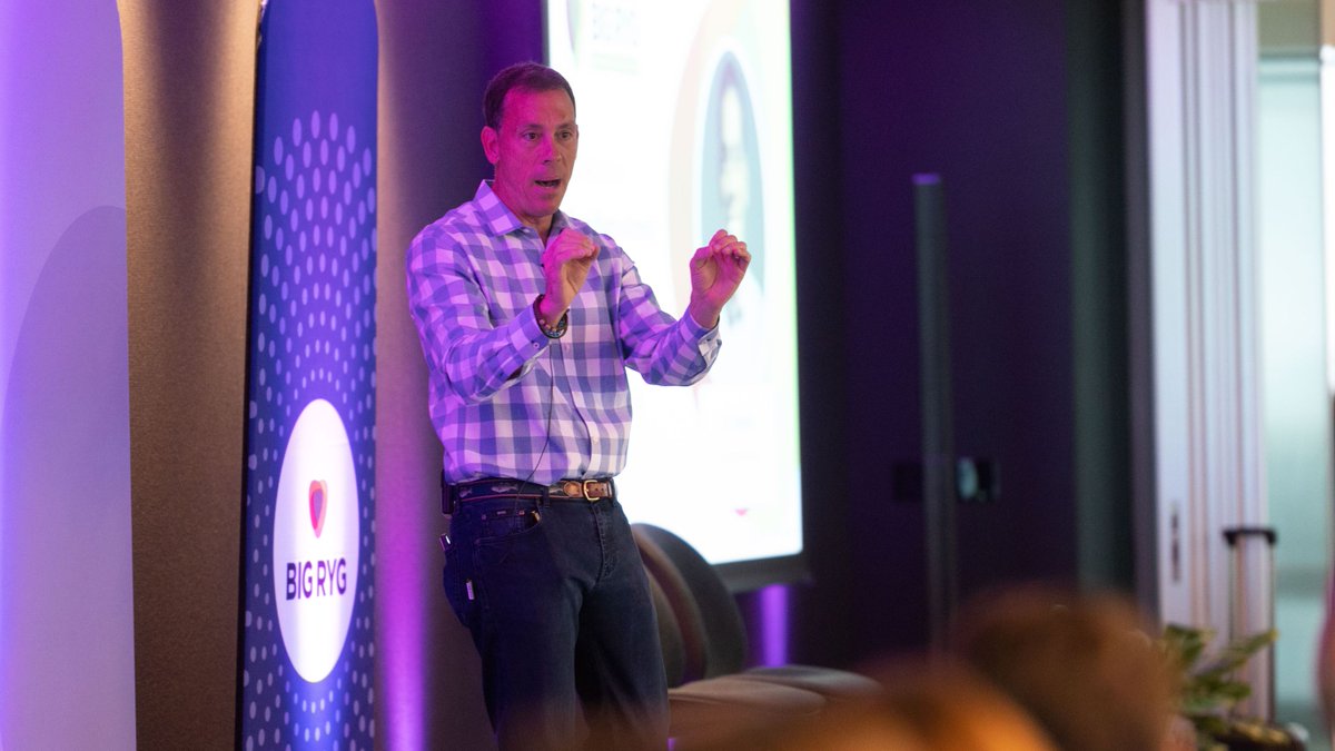 Most of us are interesting... until we get behind a keyboard, says <a href="/JimVandeHei/">Jim VandeHei</a> of <a href="/Axios/">Axios</a> in his #BIGRYG22 keynote, The Brilliance of Brevity. 

The solution? Write like you speak. 

#SmartBrevity #CustomerSuccess