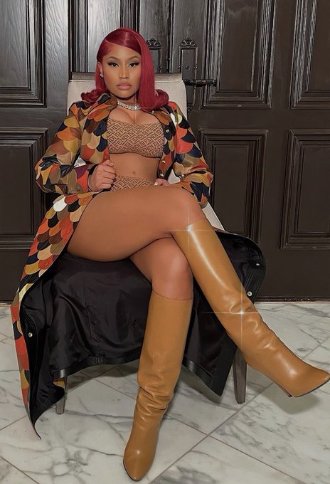 I&rsquo;m voting for Nicki Minaj for Favorite Female Hip-Hop Artist at the #AMAs https://t.co/bKEpbPr8al<a href="/tag/amas"class="tags"><span>#amas</span></a>