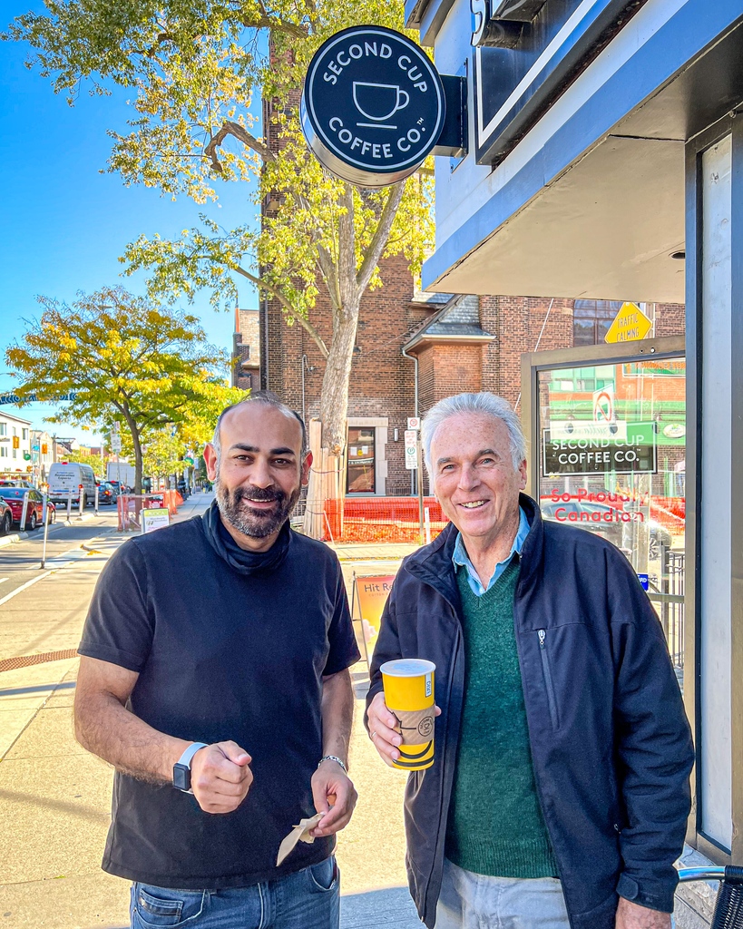 BroadviewDanBIA's tweet photo. Take a walk on the Danforth and see who you come across in the neighbourhood - just saw some of our members getting together for a coffee here on the Danforth this past week : Eduardo of @secondcupdanforthbay &amp; Tom of #CarrotCommon 🎃 Swipe left &amp; Get a look at that coffee art! https://t.co/HUIC6Hy4Ci