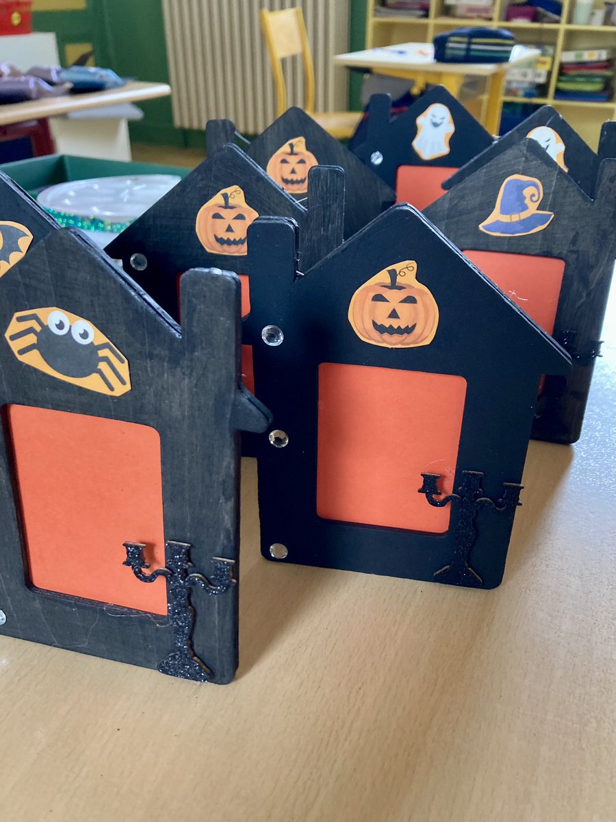 🎃Le marché d’Halloween se prépare !! Venez nombreux ! 🤩🧹👹👻🎃