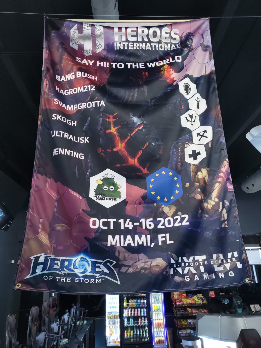 In Miami, helping to set up the venue for the Heroes International! Lots of work to do and the usual problems (delayed flights etc) to deal with, but everybody is hyped for the games tomorrow 😁 Some of the event banners will btw be raffled out on stream during the event!