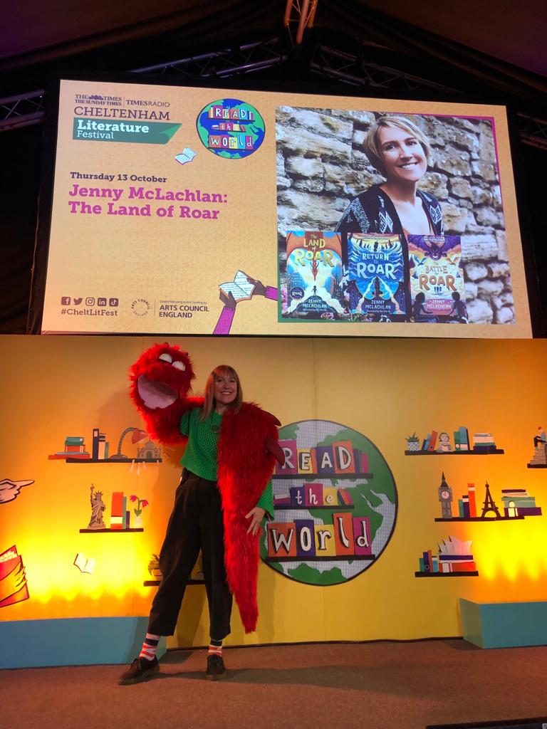FarshoreBooks's tweet photo. We've had a ROAR-tastic day at #CheltLitFest with @JennyMcLachlan1 hearing all the schools Wininja spells and giving them a sneak peak into the world of #DeadGoodDetectives @cheltfestivals https://t.co/x57VmrPiBf
