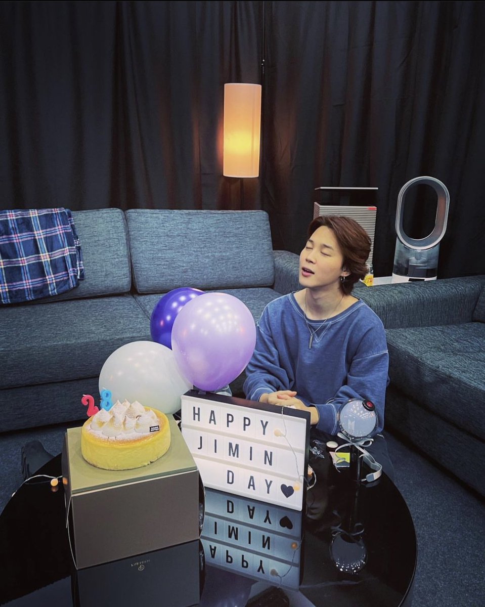 miiniyoongs's tweet photo. [221013 Jimin Instagram Post] https://t.co/8L9xK9zMMq